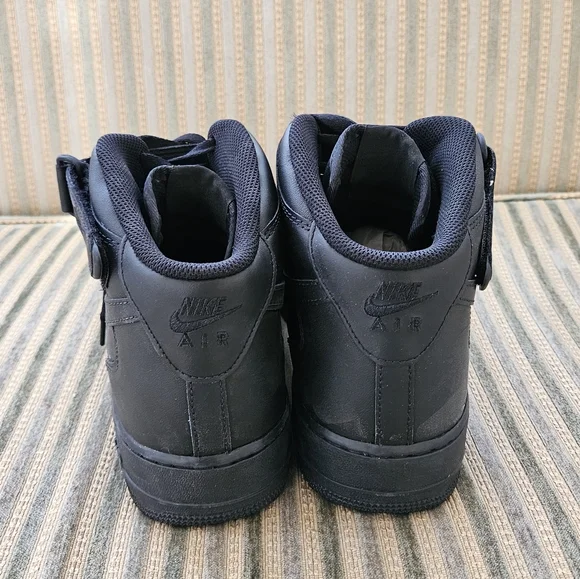 Air Force 1 Mid '07 Triple Black SIZE 14